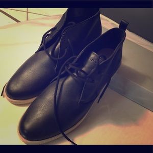 Black Rockport hightop bootie sneaker